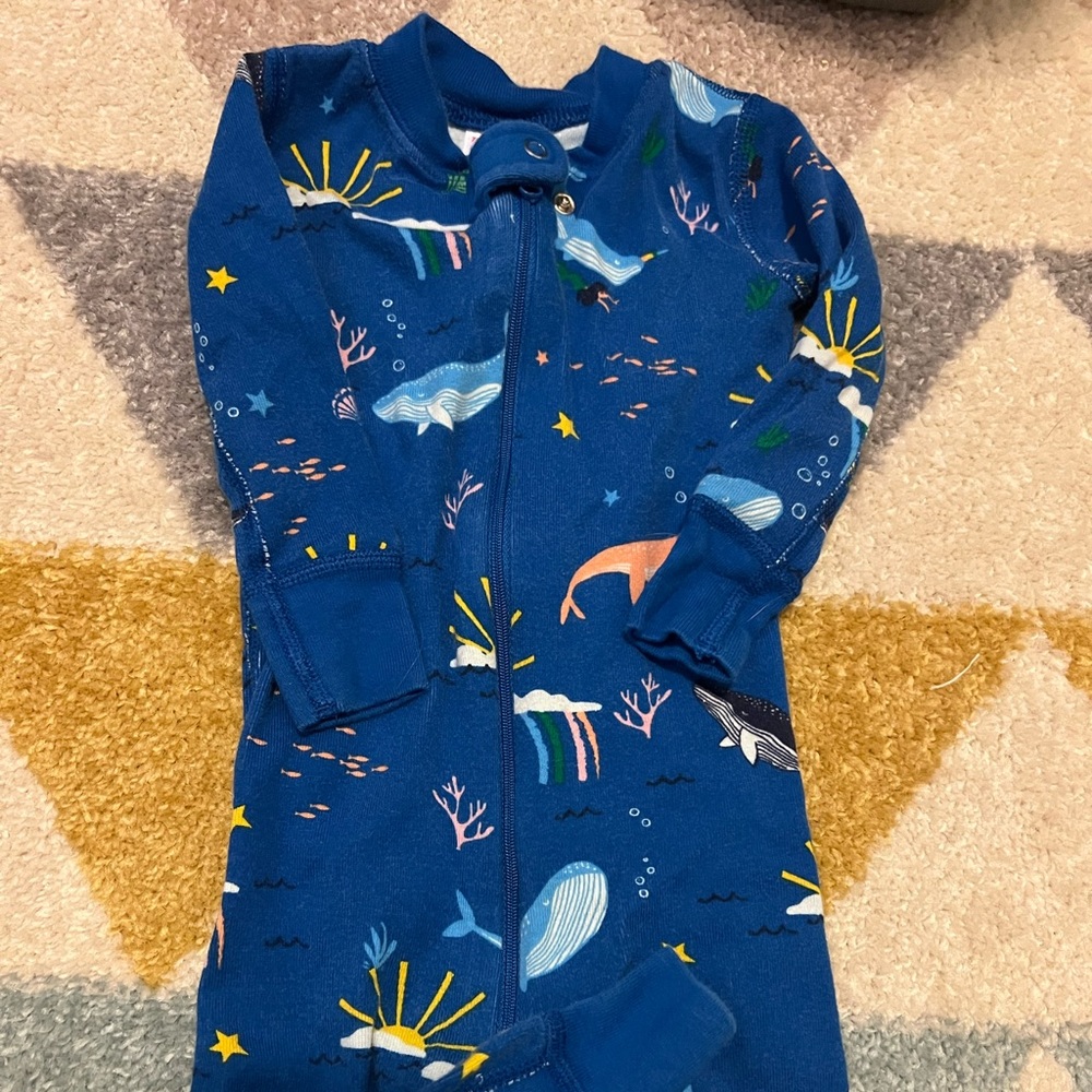 Hanna Andersson pajamas 12-18 month, good condition.